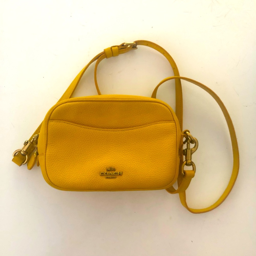 💫Small authentic crossbody Coach bag 💫